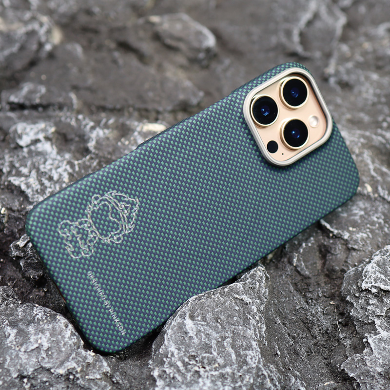 Aramid Carbon Fiber Case for iPhone 16 Pro Max