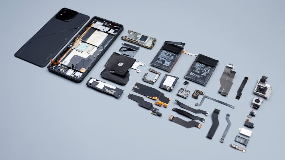 ASUS Rog Phone 8 Pro Teardown