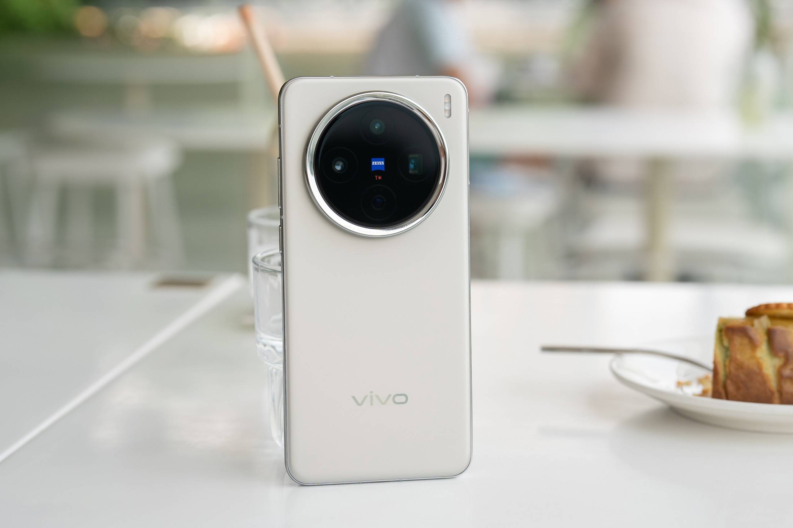 vivo X200 Review